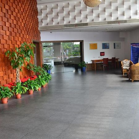 Jingyue 99 Inn Shanghai Pudong Airport Shiwan Branch שנגחאי מראה חיצוני תמונה
